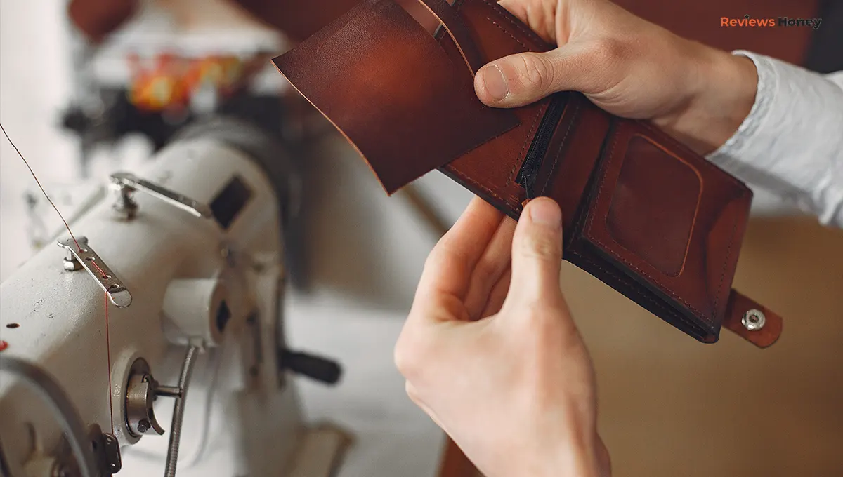  Personalized Leather Wallet vs Engraved Wooden Wallet